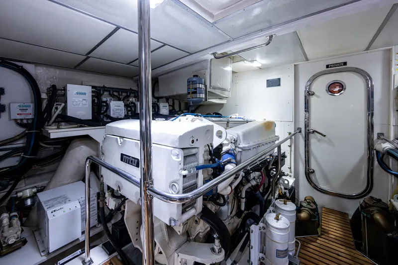 Venture Yacht Photos Pics 