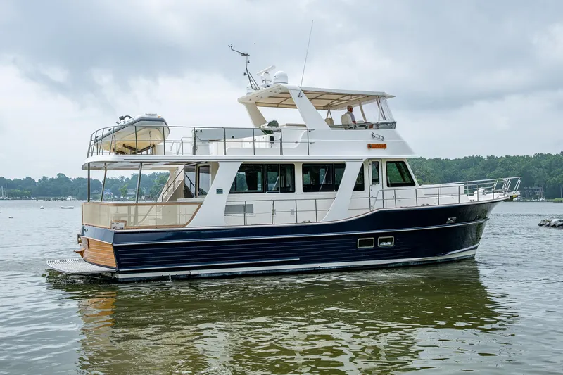 Venture Yacht Photos Pics 