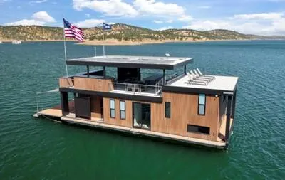 Houseboat Custom