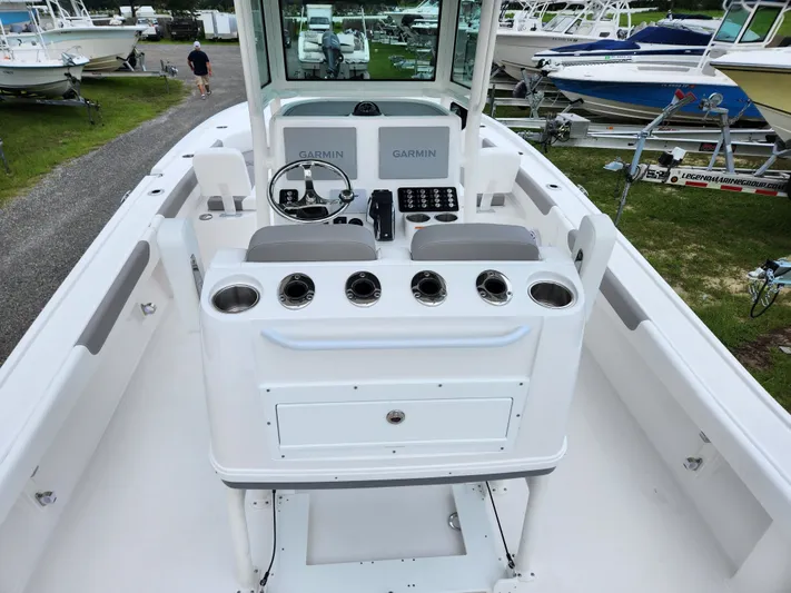 Beautiful Caymas! Yacht Photos Pics Interior view of 2024 Caymas 28 HB boat.