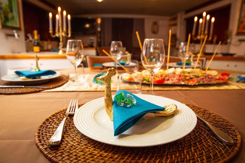 Azure Rhapsody Yacht Photos Pics Azimut 100 used classic yacht for sale superyacht megayacht vintage MTU cruising bateau ancien &eacute;poque