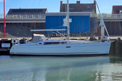 2008 Beneteau Oceanis 37