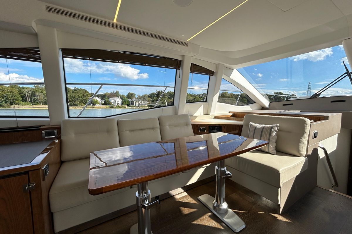 2018 Sea Ray 52 