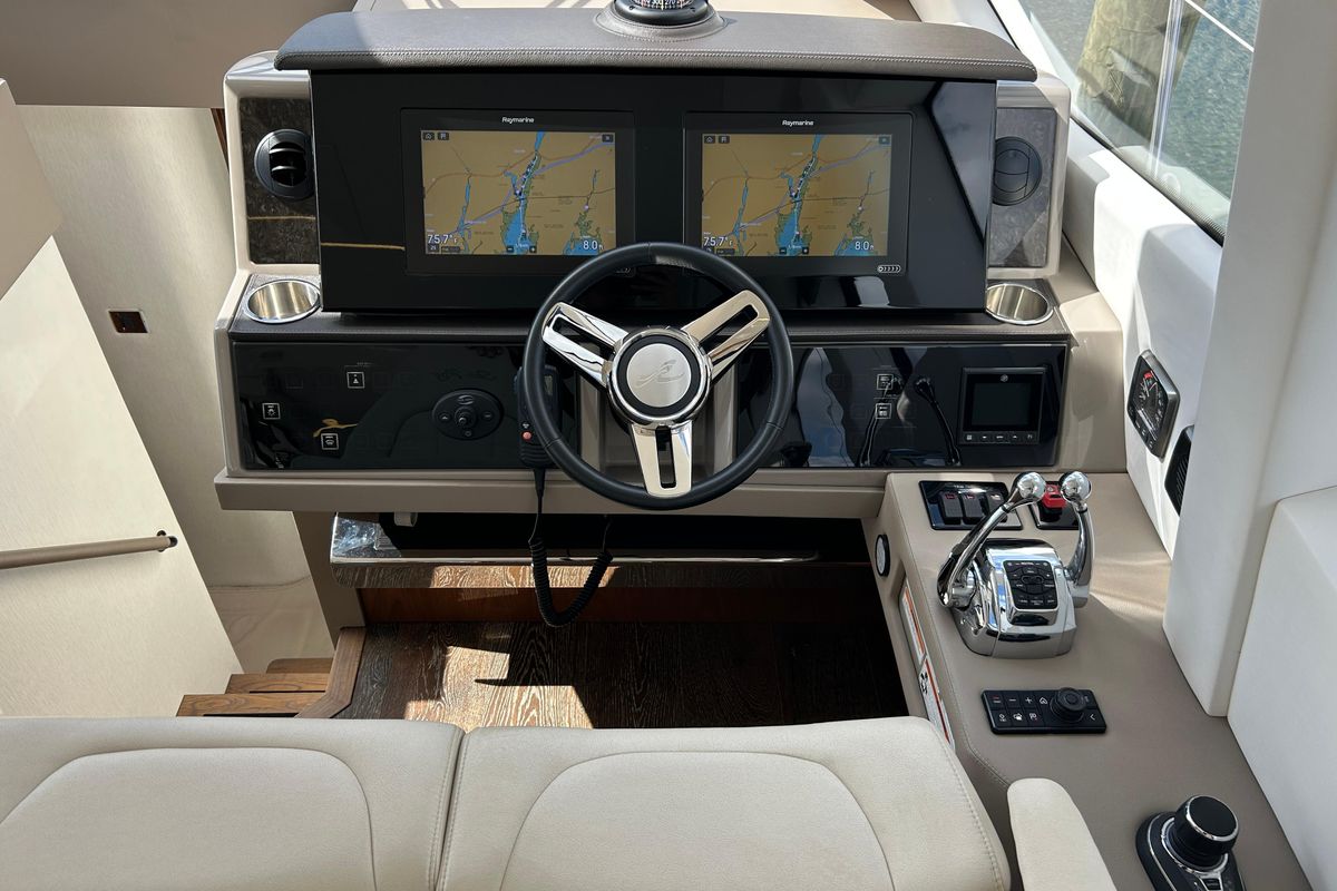 2018 Sea Ray 52 
