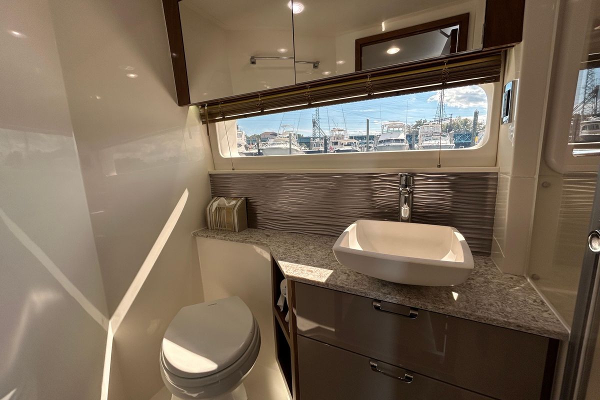 2018 Sea Ray 52 