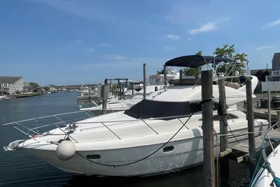 Viking Princess 45 Flybridge Sport Cruiser