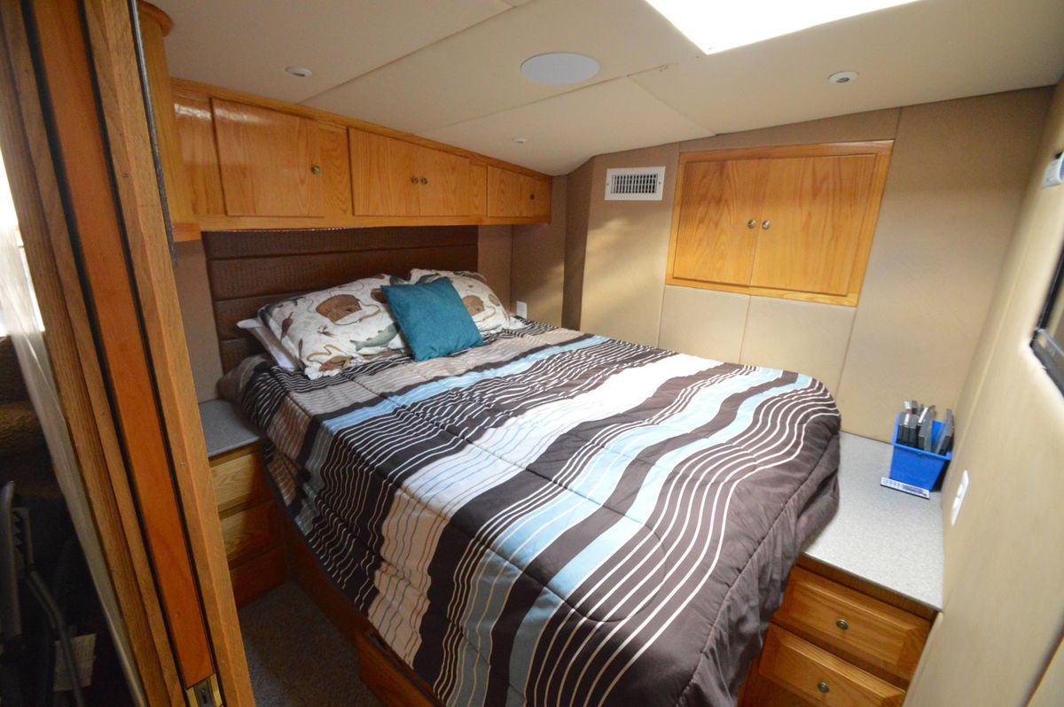 2004 Chesapeake 58 