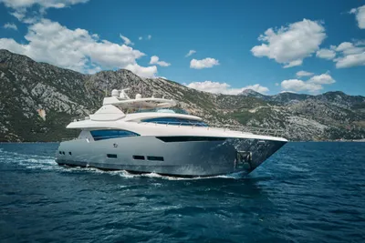 2010 Custom Line Big Rubber Duck