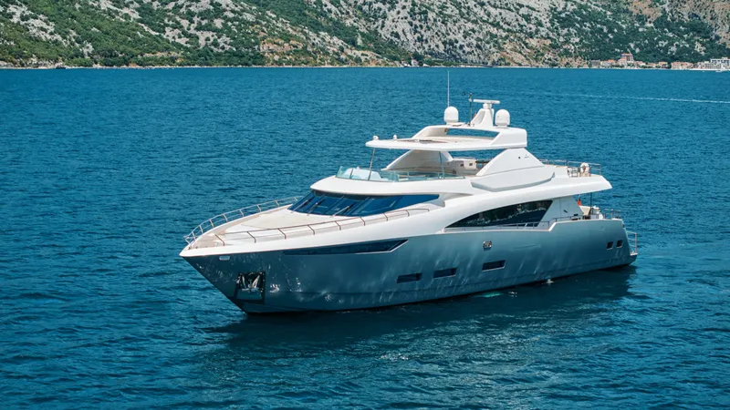 Big Rubber Duck Yacht Photos Pics 