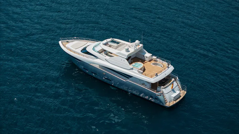 Big Rubber Duck Yacht Photos Pics 