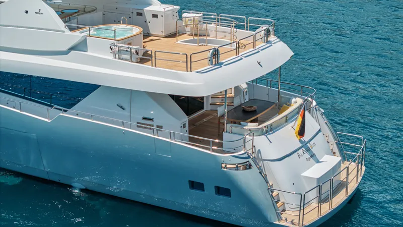 Big Rubber Duck Yacht Photos Pics 