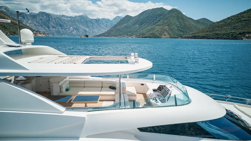 Big Rubber Duck Yacht Photos Pics 