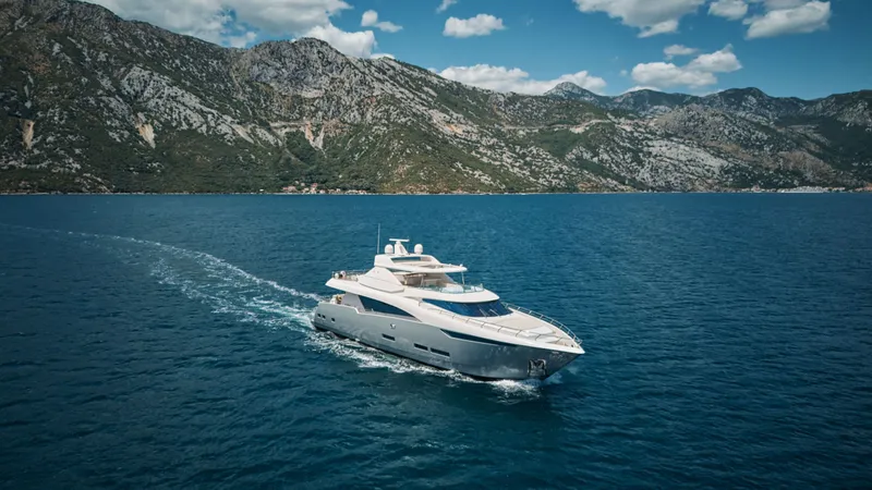 Big Rubber Duck Yacht Photos Pics 