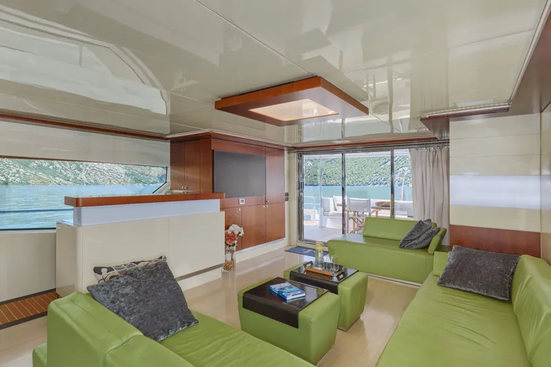 Big Rubber Duck Yacht Photos Pics 