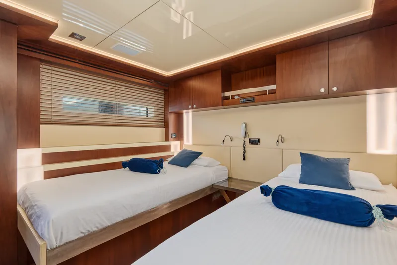 Big Rubber Duck Yacht Photos Pics 