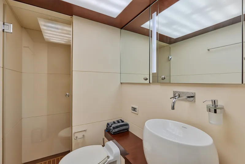 Big Rubber Duck Yacht Photos Pics 