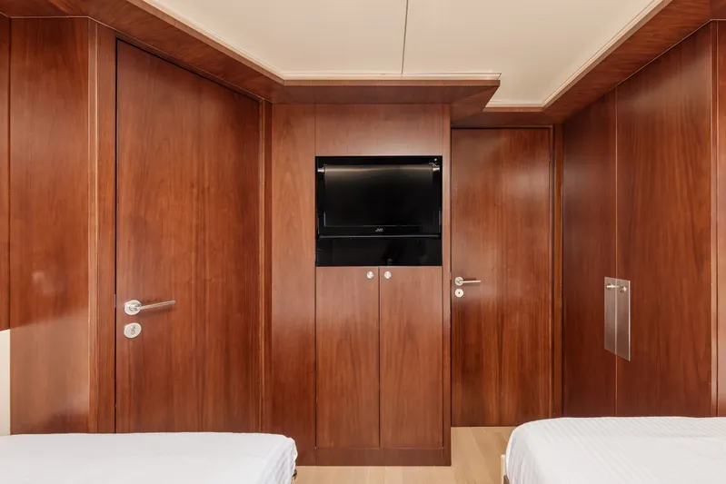 Big Rubber Duck Yacht Photos Pics 