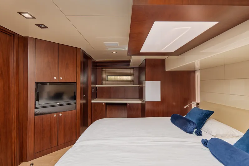 Big Rubber Duck Yacht Photos Pics 