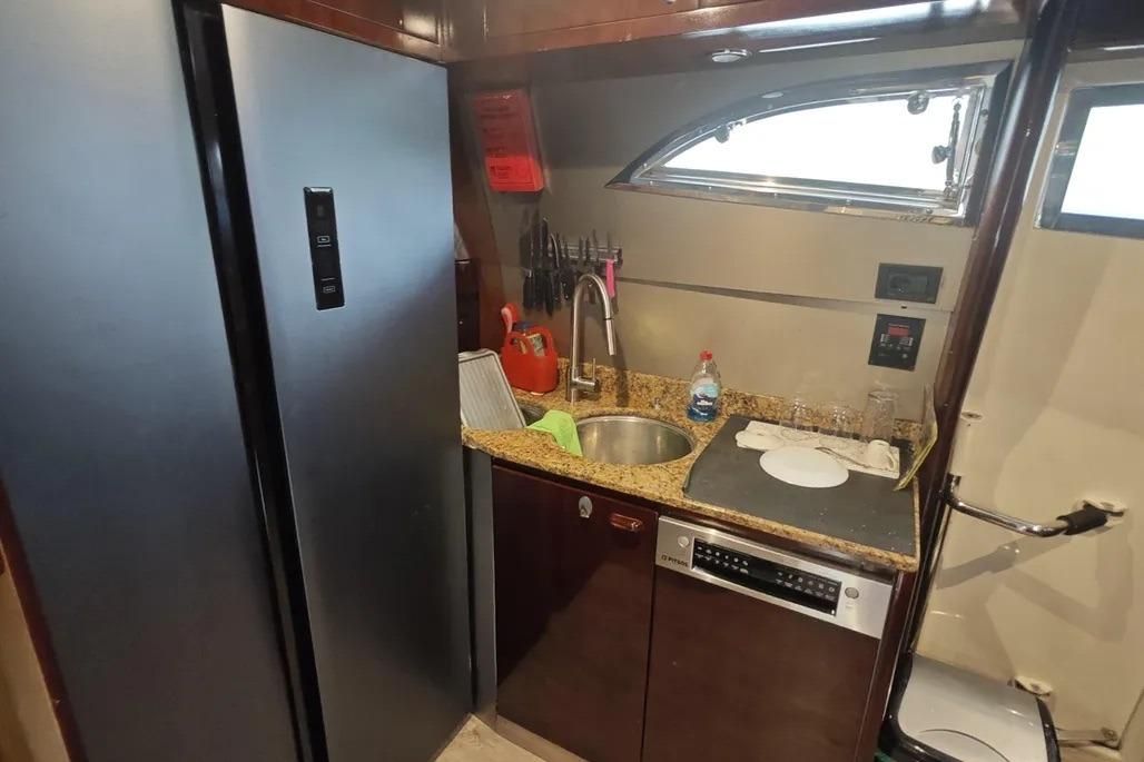 2002 Ferretti Yachts 72 