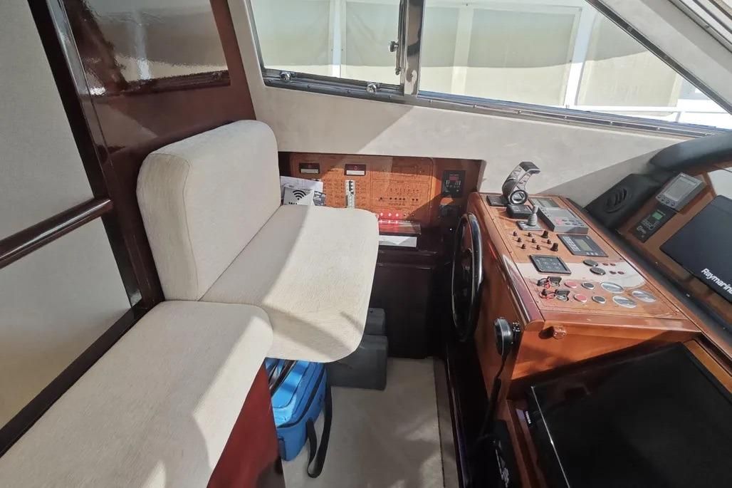 2002 Ferretti Yachts 72 