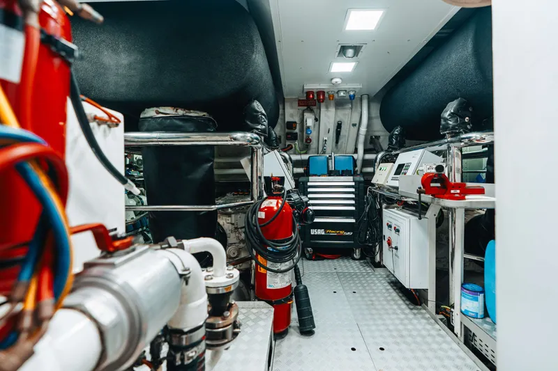 40 Alloy Yacht Photos Pics 