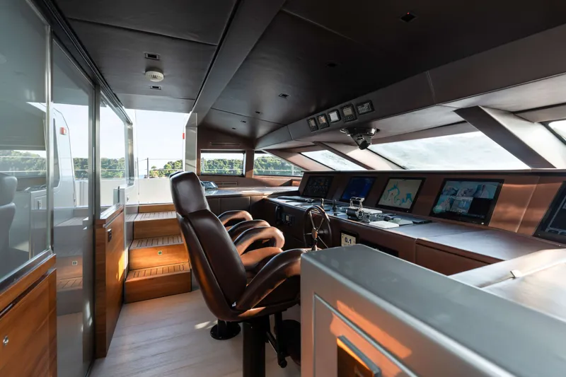 40 Alloy Yacht Photos Pics 