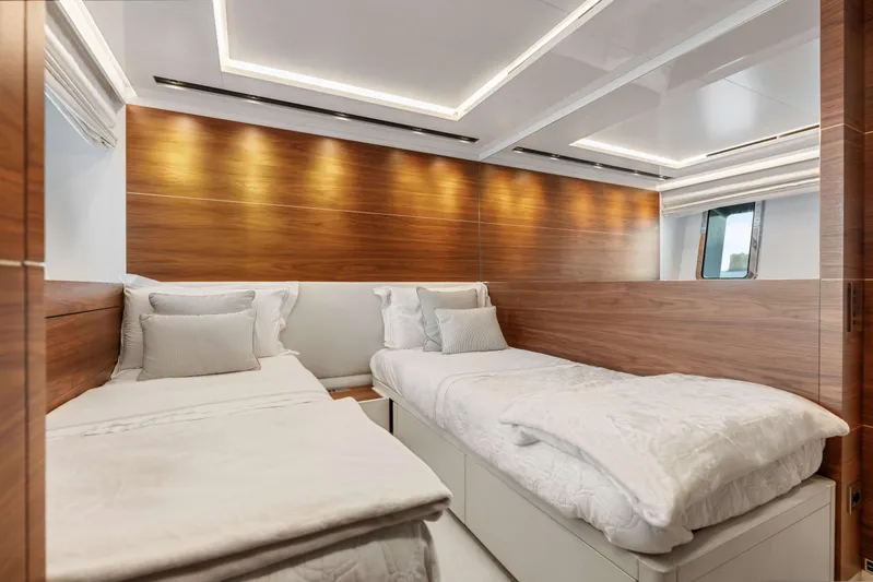 40 Alloy Yacht Photos Pics 