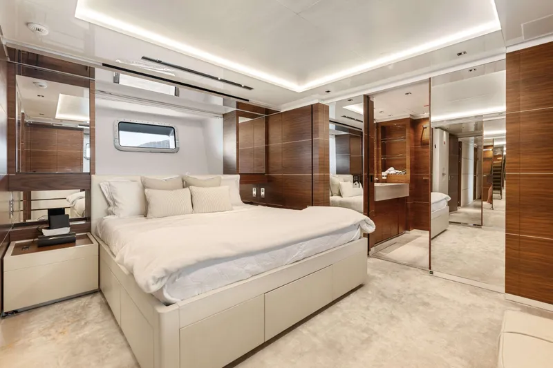 40 Alloy Yacht Photos Pics 