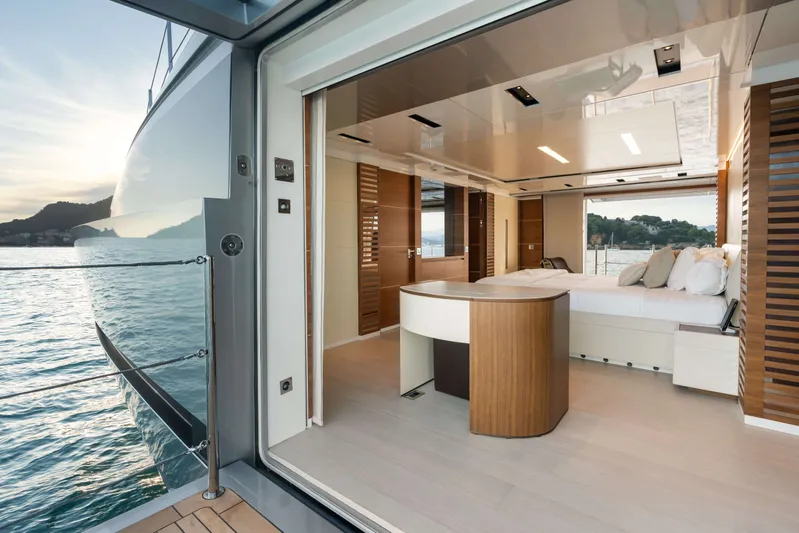 40 Alloy Yacht Photos Pics 