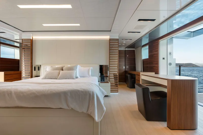 40 Alloy Yacht Photos Pics 