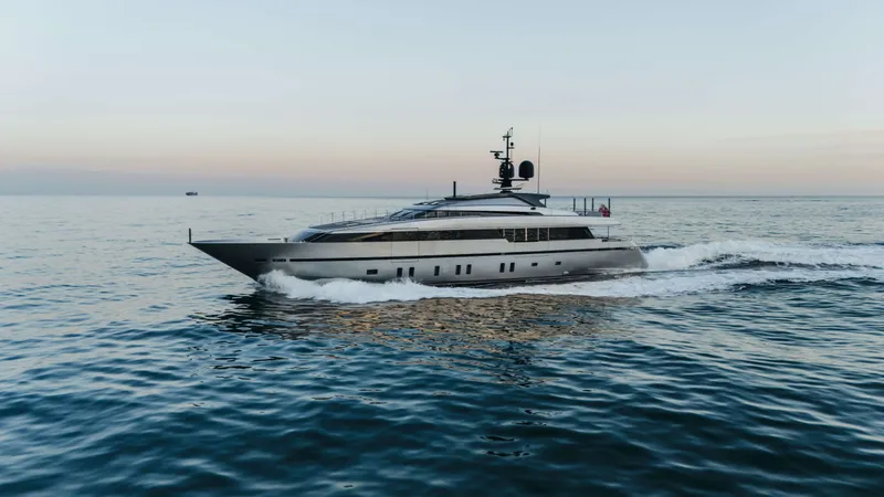 40 Alloy Yacht Photos Pics 
