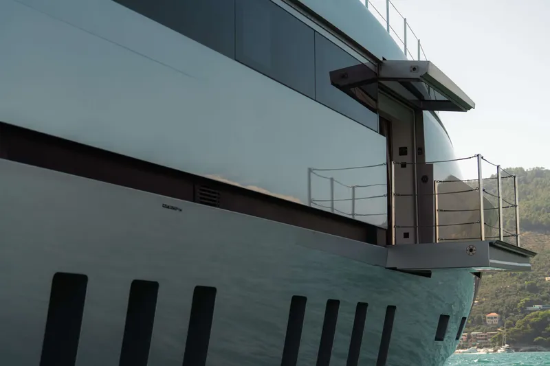 40 Alloy Yacht Photos Pics 