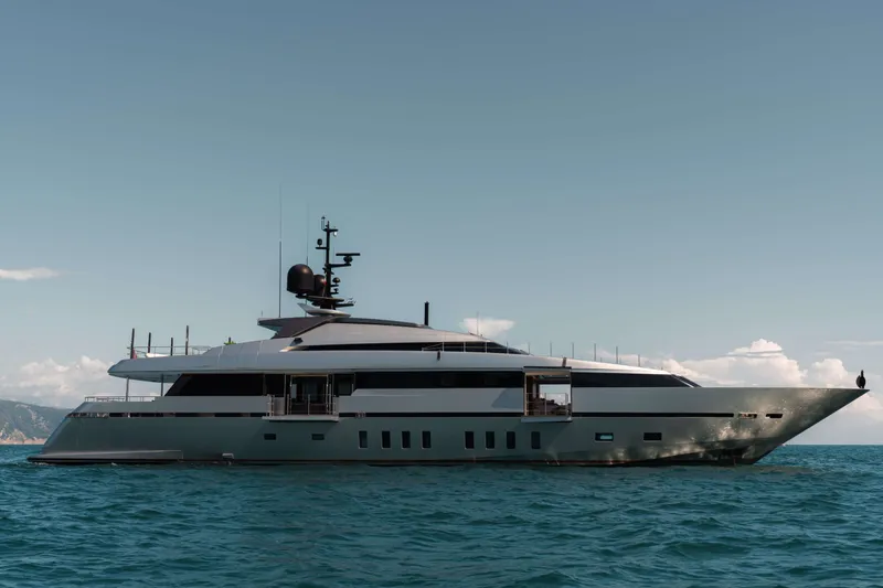 40 Alloy Yacht Photos Pics 