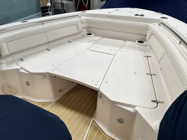  Yacht Photos Pics 2018 Grady-White Canyon 336 boat interior with spacious seating and storage.