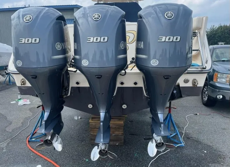  Yacht Photos Pics Triple Yamaha 300 outboard engines on a 2018 Grady-White Canyon 336 boat.