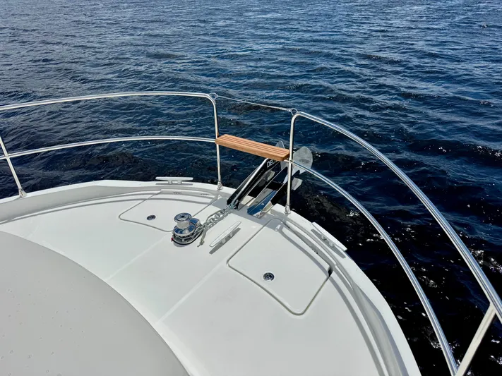  Yacht Photos Pics Bow of 2025 Beneteau Swift Trawler 41 Fly on open water.