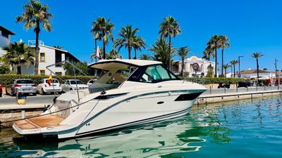 2020 Sea Ray 320 Sundancer