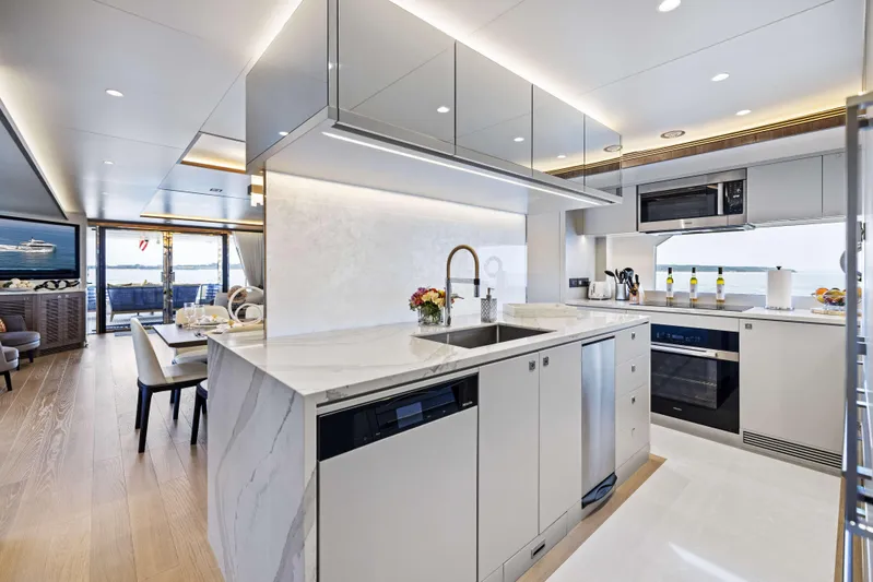 Rock Stars Yacht Photos Pics 