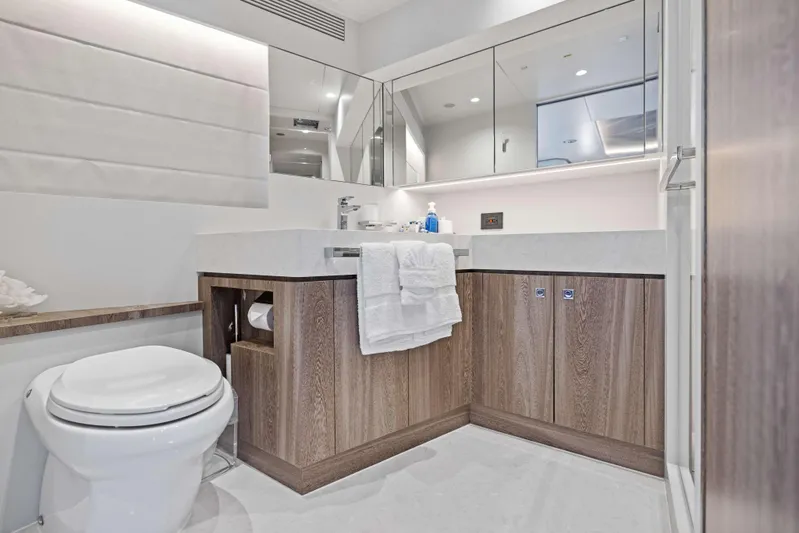 Rock Stars Yacht Photos Pics 