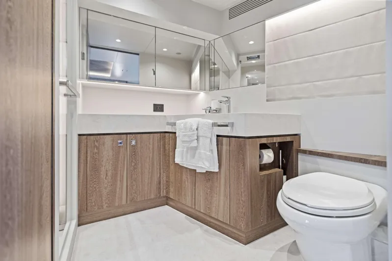 Rock Stars Yacht Photos Pics 