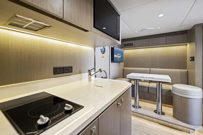 Rock Stars Yacht Photos Pics 