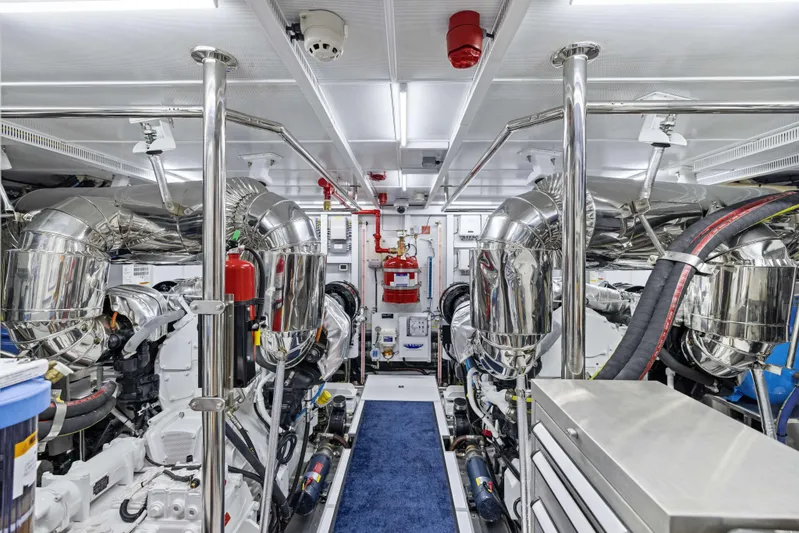 Rock Stars Yacht Photos Pics 