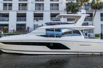 Prestige 590 flybridge