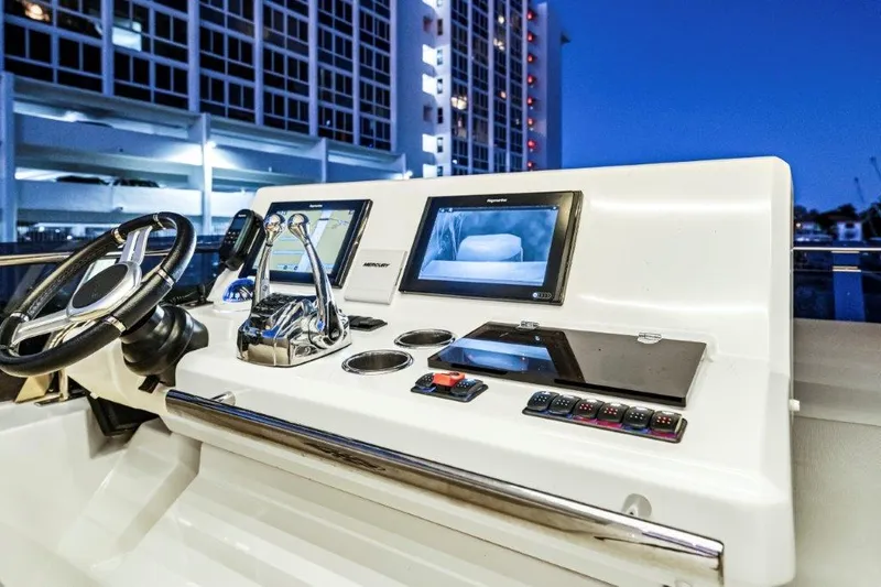 59' 2020 Prestige 590 Flybridge Yacht Photos Pics 