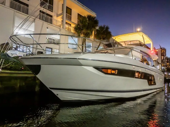 59' 2020 Prestige 590 Flybridge Yacht Photos Pics 