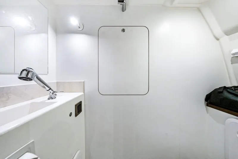 59' 2020 Prestige 590 Flybridge Yacht Photos Pics 