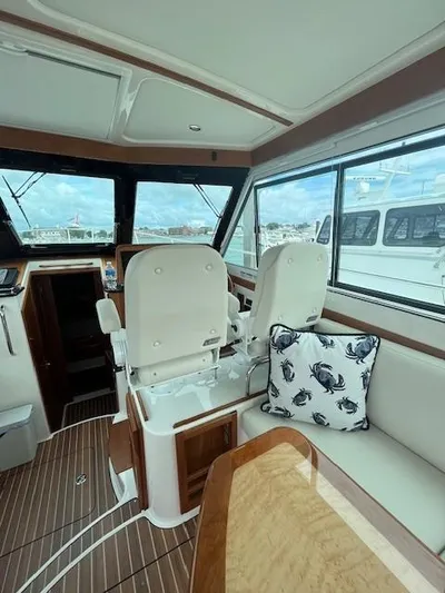 Jacfalcon Yacht Photos Pics 