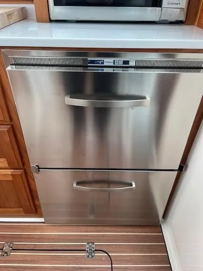 Jacfalcon Yacht Photos Pics 