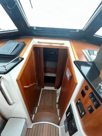 Jacfalcon Yacht Photos Pics 