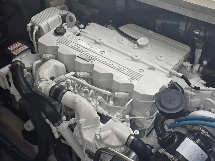  Yacht Photos Pics Engine of a 2008 Sea Ray 40 Sundancer boat, featuring Cummins branding.